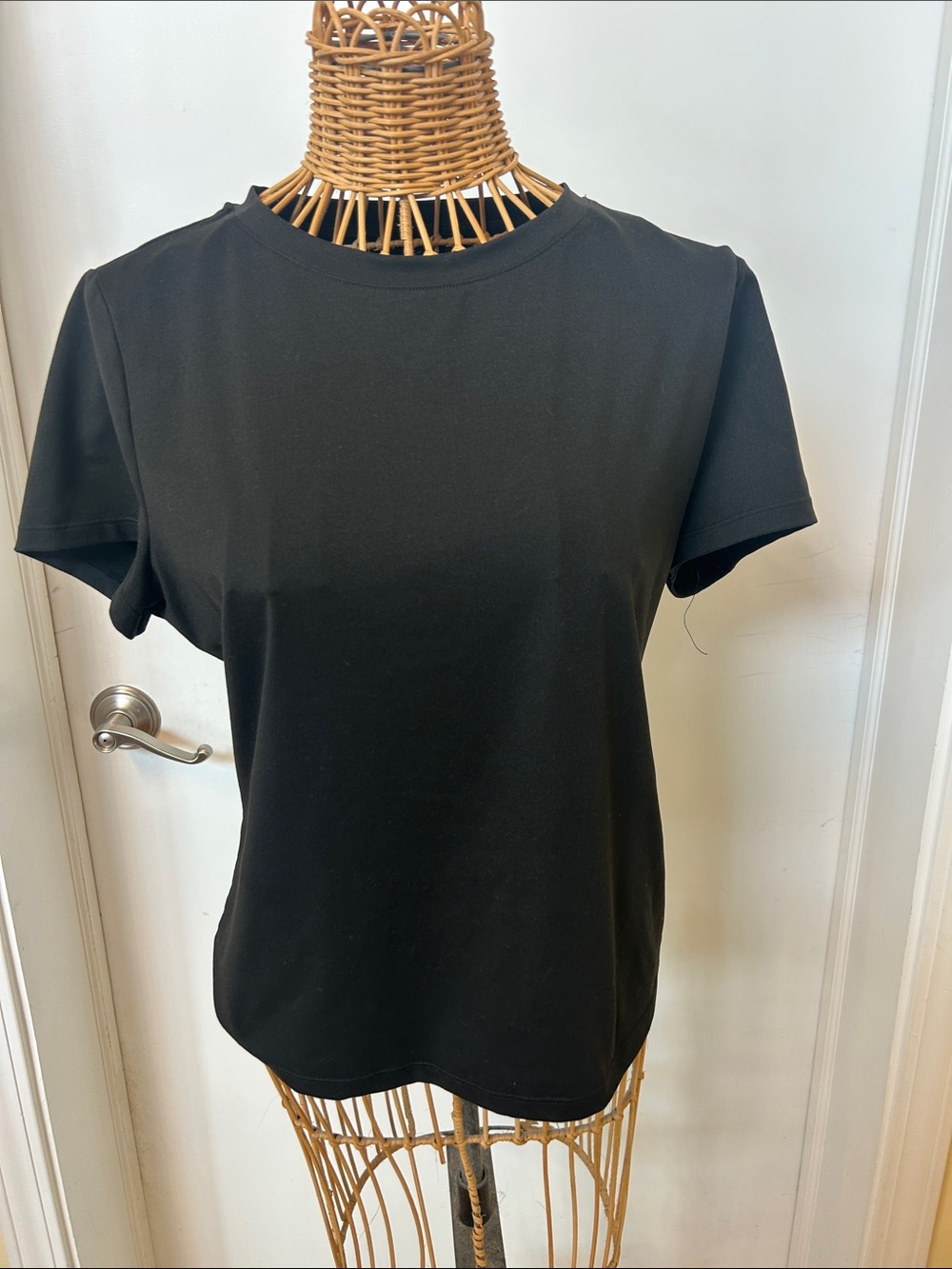 Everyday Black Crewneck Short Sleeve Tee